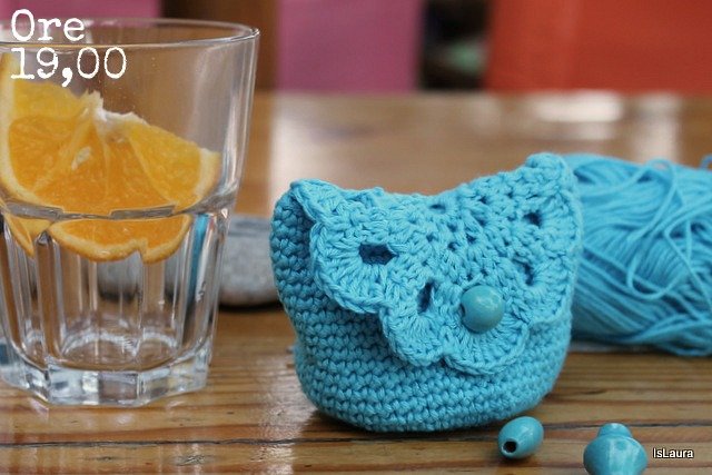 Crochet purse in blue