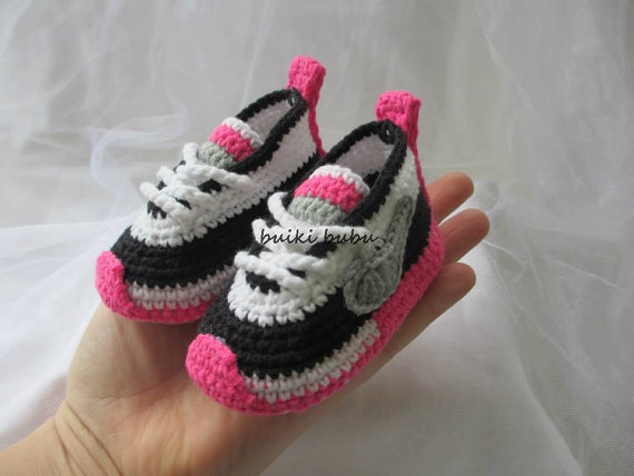 Nike crochet booties - girls