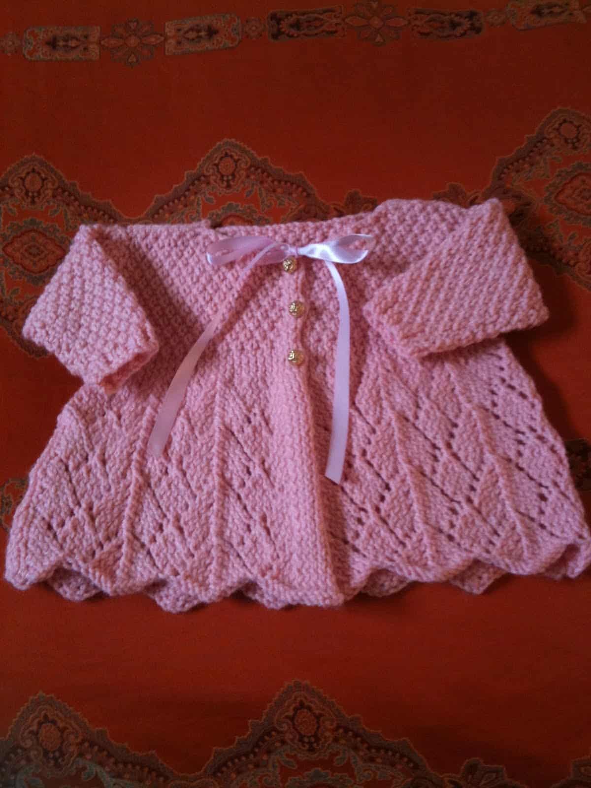 Se préparer pour l'hiver Jolis modèles de pulls tricotés pour bébé