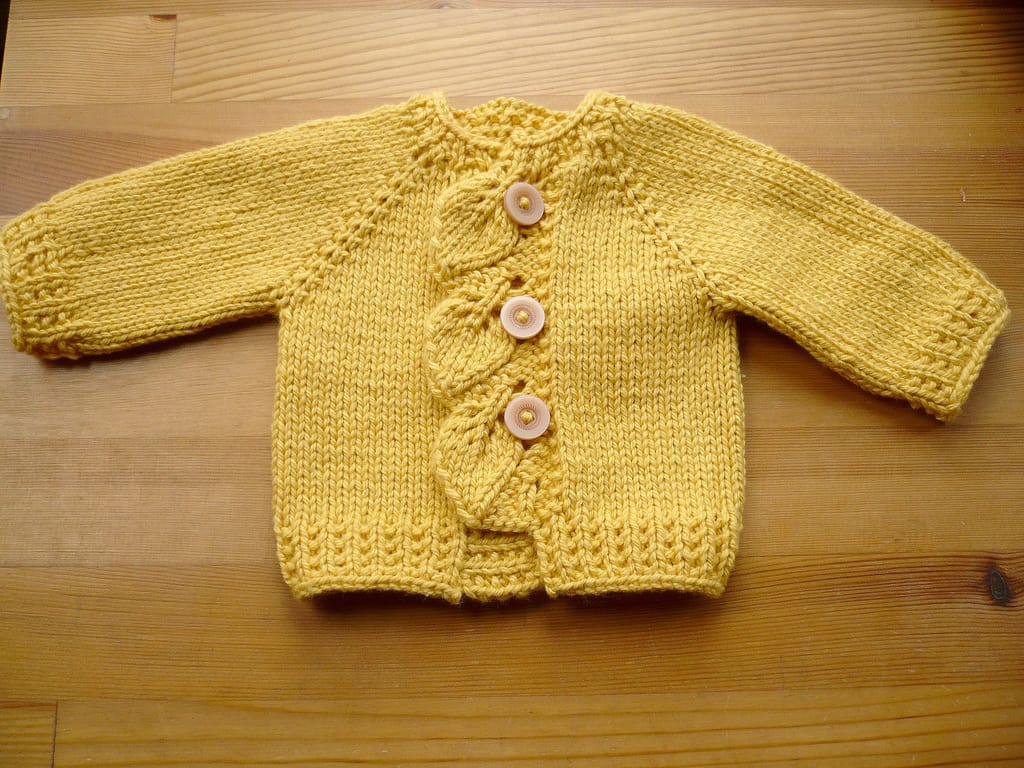 Preparándose para los patrones de suéter de bebé de punto bonito de invierno