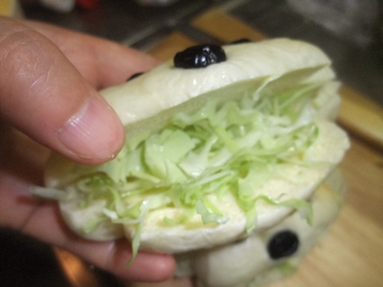How-to-Bake-Dog-Shape-Hot-Dog-Sandwich-8