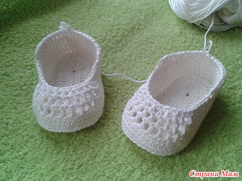 Crochet ribbon tie Baby Shoes13