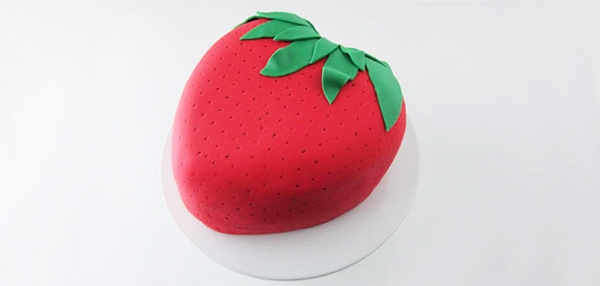 Strawberry Surprise Cake9-3
