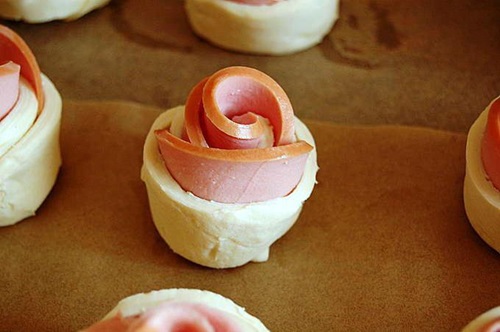 diy-puff-pastry-and-sausage-roses-42