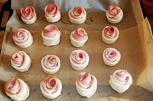 diy-puff-pastry-and-sausage-roses-5