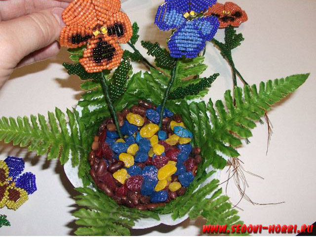How-to-make-Beads-Pansy-Flower-00-24