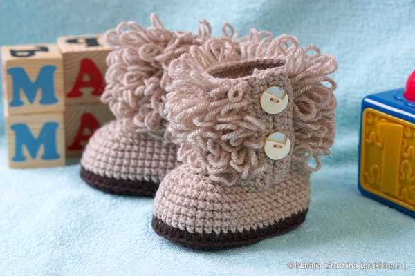 diy crochet baby booties ugg style 1 Wonderful DIY Crochet UGG Style Baby Booties