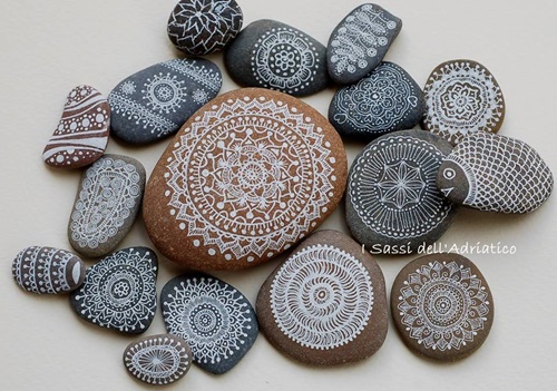 Painting  Stones and Pebbles4