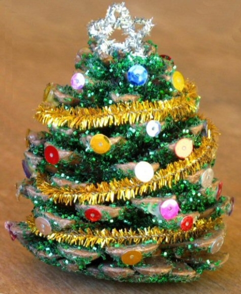 pine-cone-Christmas-tree 2