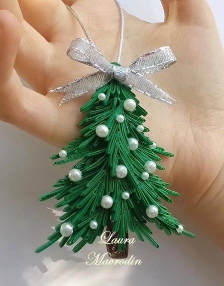 DIY-Quilling-Christmas-Decoration-2