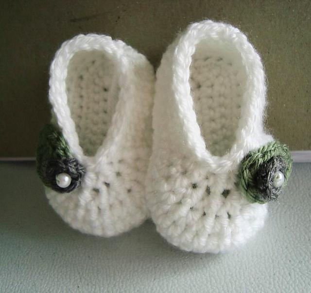 baby basic slippers-wonderfuldiy