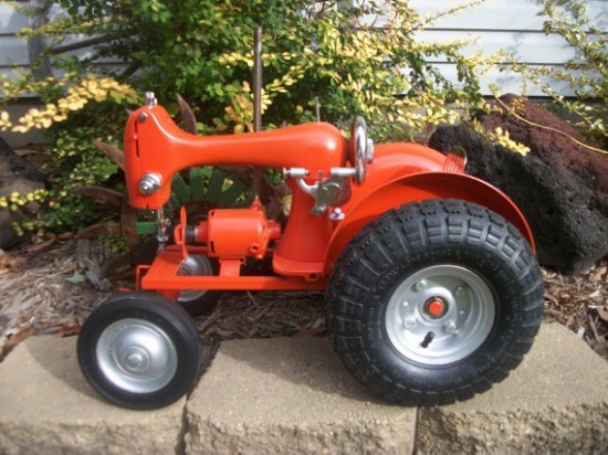 John-Deere-Sewing-Machine-Tractor-wonerfuldiy3
