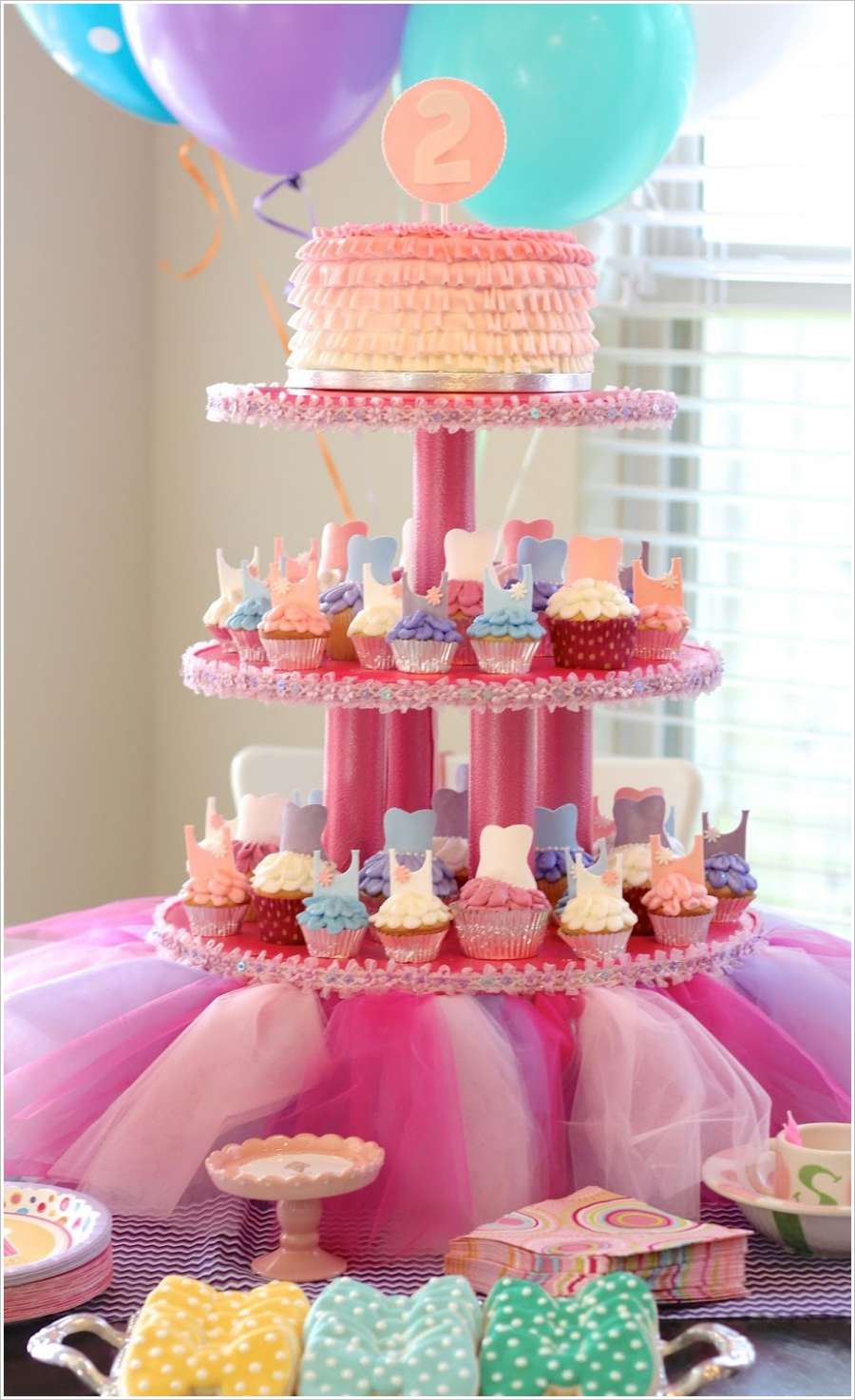 Couture-Cupcake-Stand-2