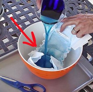 Pour Blue Water Into a Diaper and You’ll Grow Amazing Potted Plants and Herbs