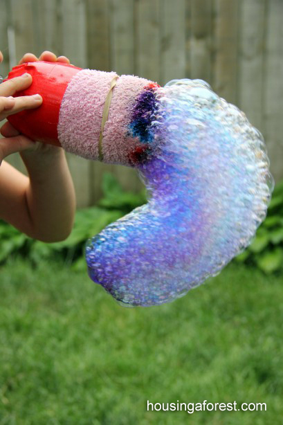 Rainbow Bubble Snakes4 Wonderful DIY Funny Rainbow Bubble Snake