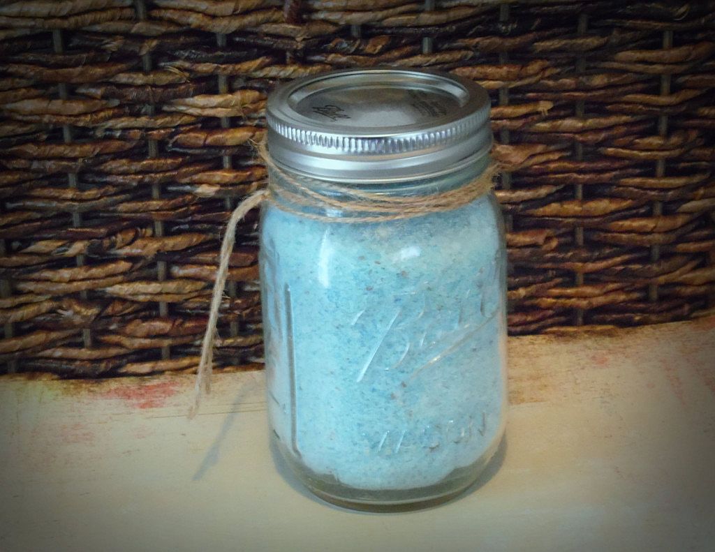Mason jar with bath salts