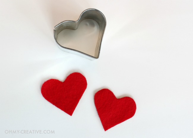 Felt Hearts 6 Cute Fingerless Gloves Projects We Totally love
