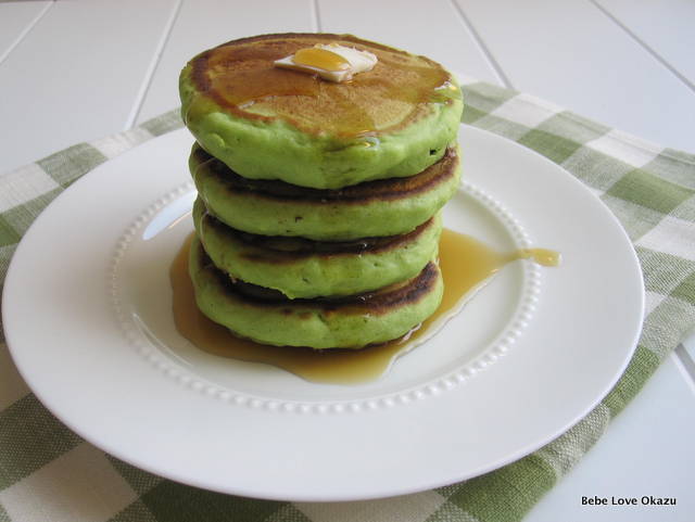 Green chocolate chip pancakes