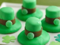 Leprechaun hat cookies 200x150 16 Green St Patricks Day Recipes That Will Make Your Day Brighter
