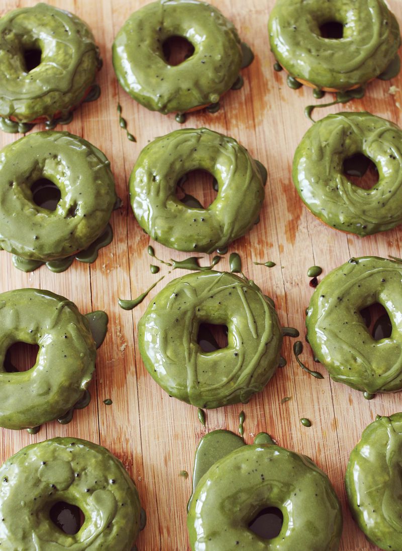 Match green tea donuts