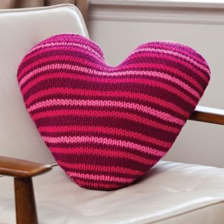 15 Adorable Knitted Valentine’s Day Gifts