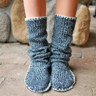 Fashionable DIY Slippers That Will Also Keep You Cozy