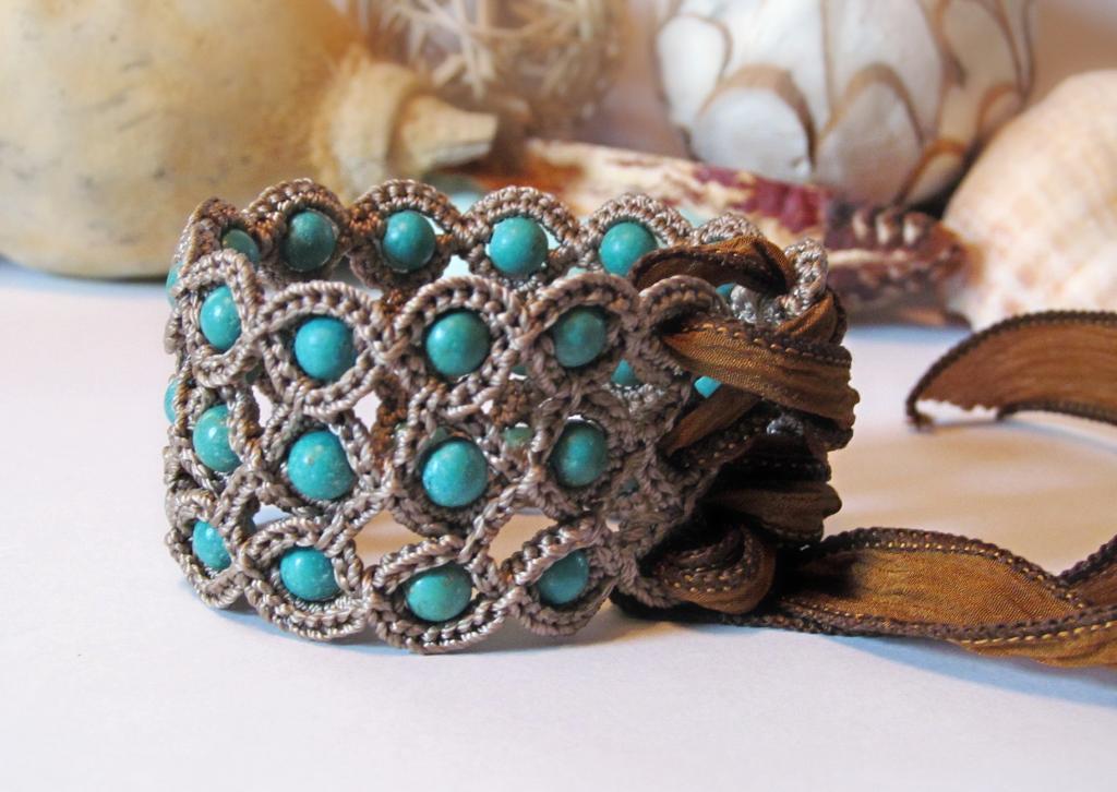Woven bead bracelet