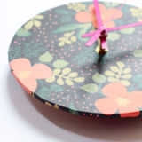 How to Make a Clock Covered with Wrapping Paper