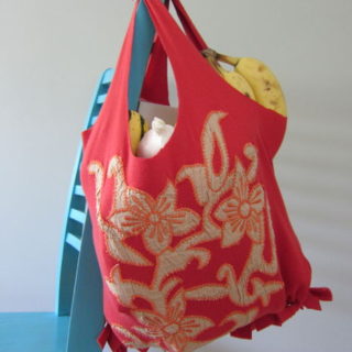 How to Turn an Old T-Shirt Into a No-Sew Tote Bag