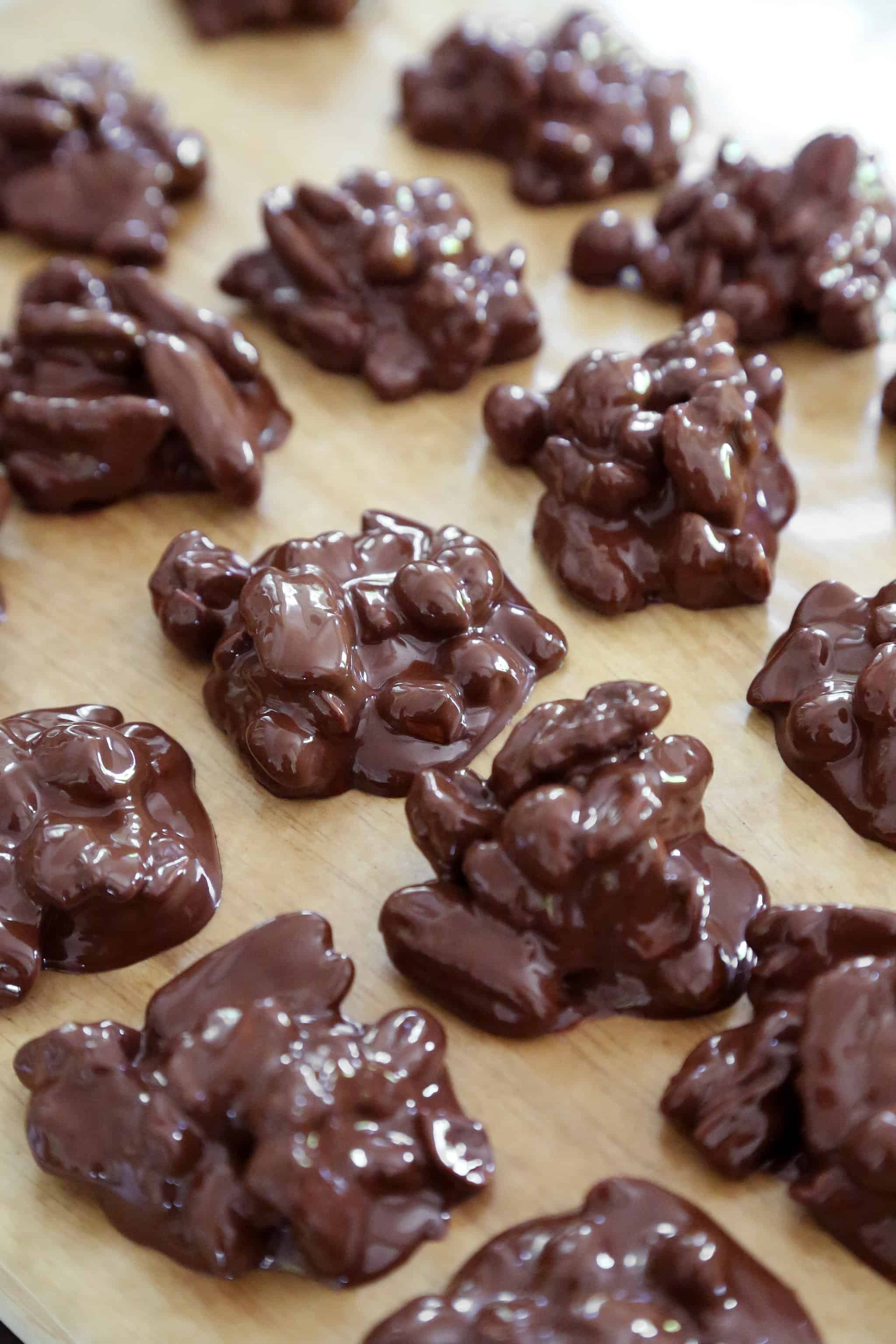 Crockpot chocolate nut clusters