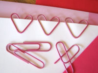 Heart shaped page markers 200x150 Fun Crafts to Make with Paper Clips