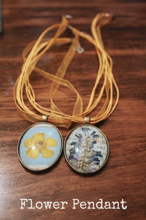 Pressed flower pendants