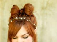 Hair bow with a hair band 200x150 13 Great Hair Bow Pictures That Will Inspire Your Own Hairstyles