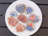 15 Easy Rock Painting Ideas that Are Beautiful