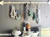 arrow 200x150 11 Nifty DIY Ways To Organize Your Jewelry