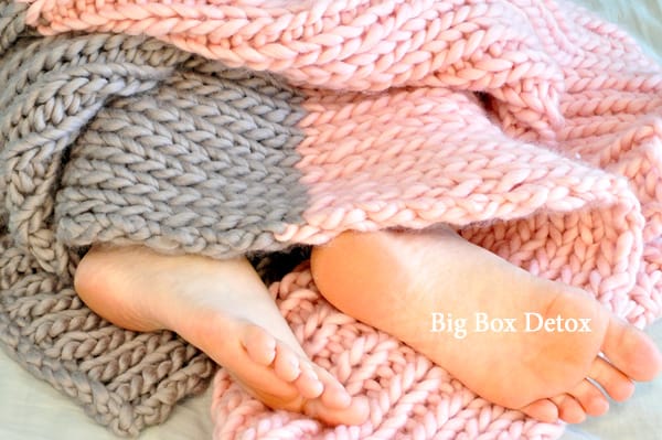 Cozy, easy knit blanket