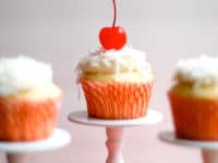Easy cupcake stands 200x150 14 Adorably Sweet Cupcake Themed DIY Projects