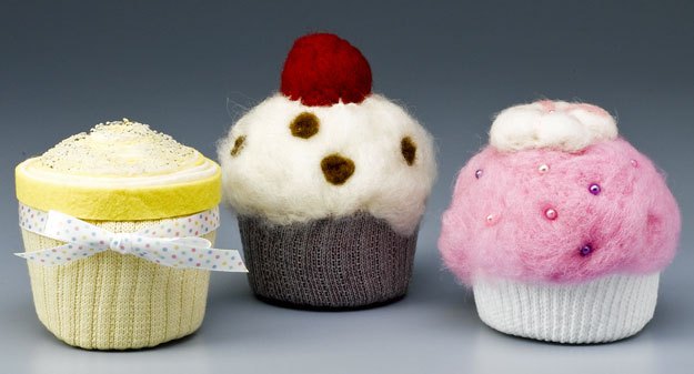 Needle felted cupcakes