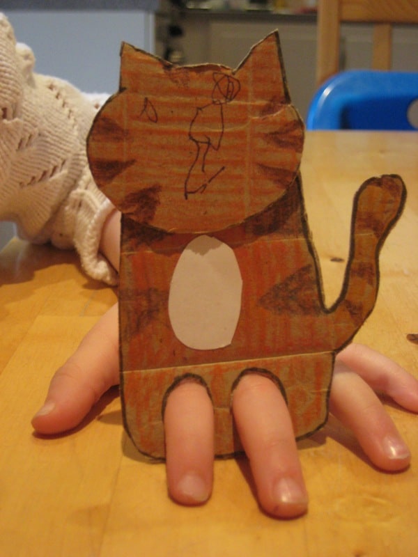 cardboard-tiger-finger-puppet