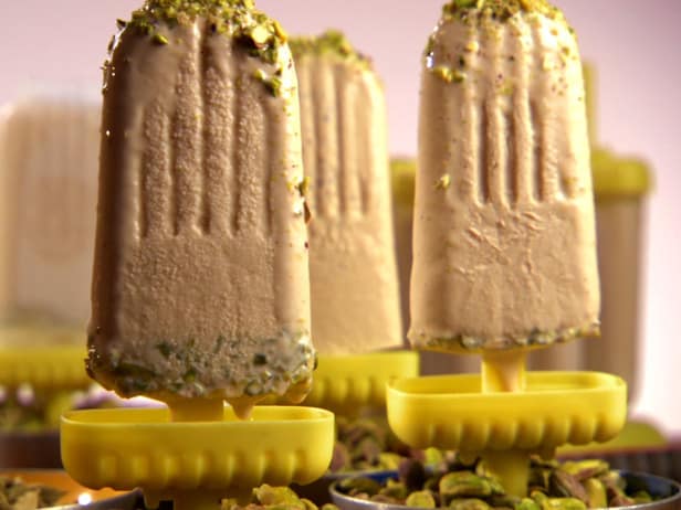 Creamy pistachio pops