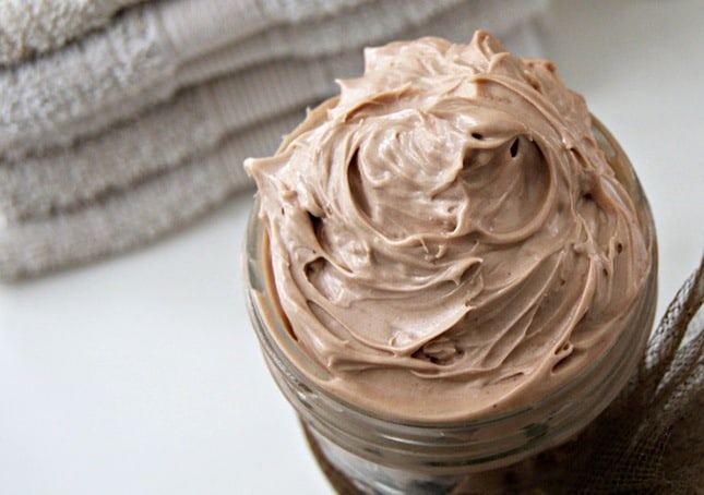 Bronzing whipped body butter