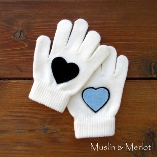 Felt heart gloves