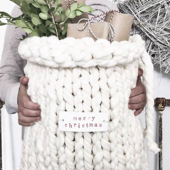 Arm knitted gift bag