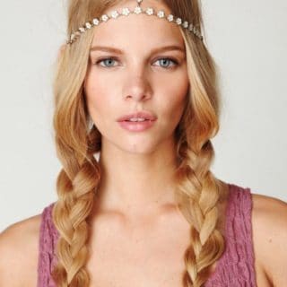 15 Beautiful Christmas Hairstyles Ideas and Inspiration