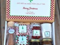 Christmas sundae kit 200x150 DIY Christmas Gift Baskets that Anyone Will Love