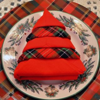 Fun Ways to Fold Your Napkins for Christmas Dinner