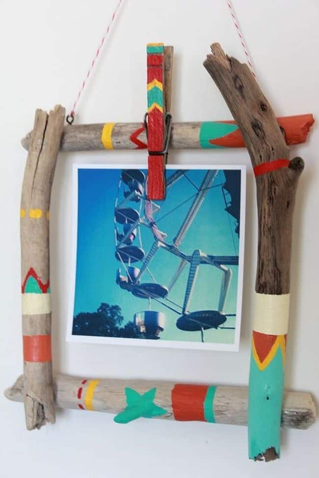 DIY Driftwood Picture Frame