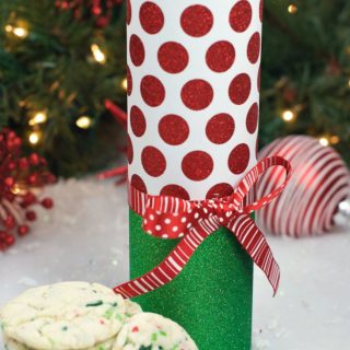 Holiday Crafting: 11 DIY Projects You Can Do With a Pringles Container