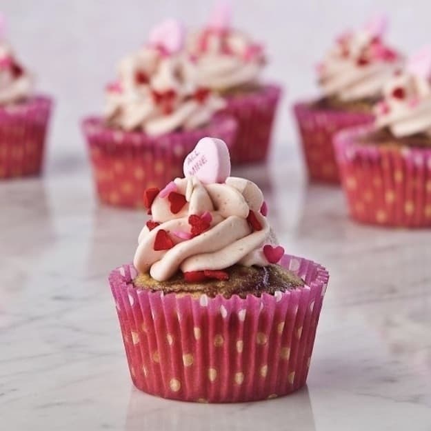 Gluten free vanilla raspberry swirl cupcakes