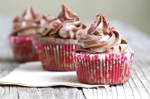 Vegan chocolate cherry cupcakes
